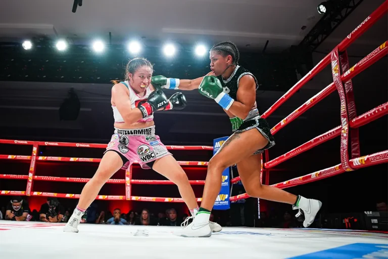 MVPW-05: Krystal Rosado Sweeps Alondra Hernandez